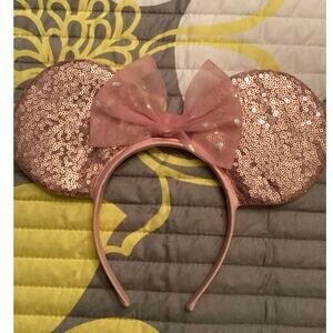 NWOT Disney Minnie Rose Gold sequin ears tule heart bow Lightweight Headband